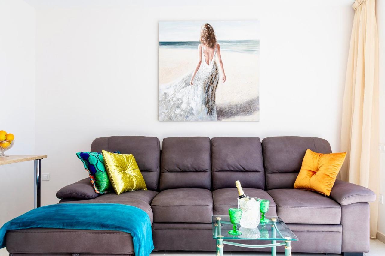 Esmeralda. Lovely And New Apartment Right By The Ocean! カジャオ・サルバヘ エクステリア 写真
